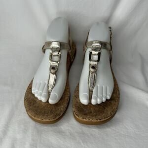 UGG Aleigh Gold Thong & Buckle Sling Back Toe Post Sandal Size 8 Cushioned